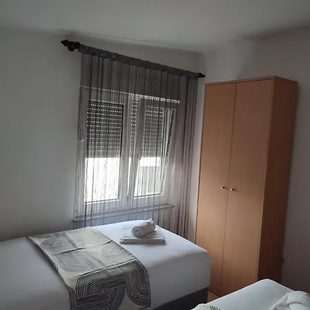 Apartamento Tomi Vir